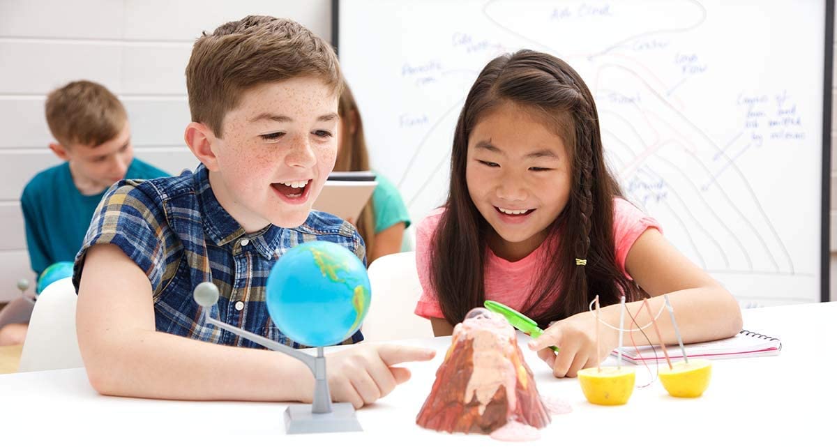 Kidzlabs Make a Volcano