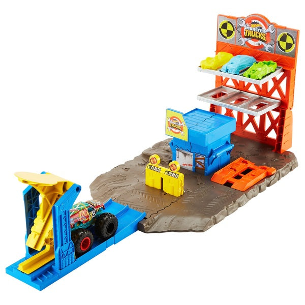Hot Wheels Monster Truck Blast Station Set