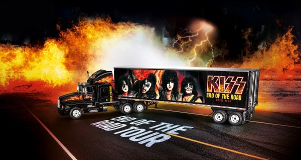 KISS Tour Truck Gift Set 1:32 Scale Kit