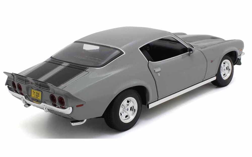 Maisto Chevrolet Camaro 1971 Grey 1:18 Scale