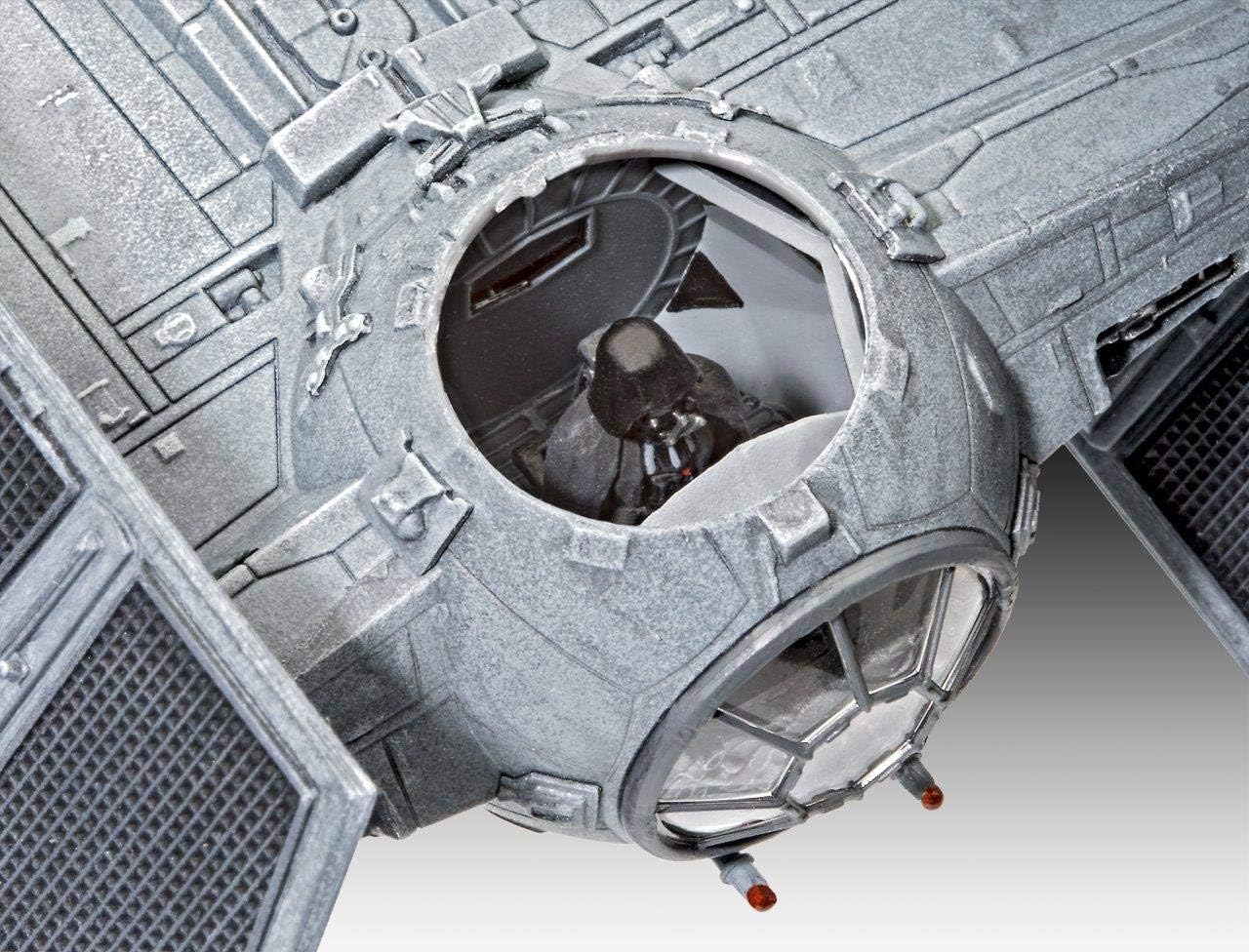 Darth Vaders TIE Fighter 1:72 Scale Kit