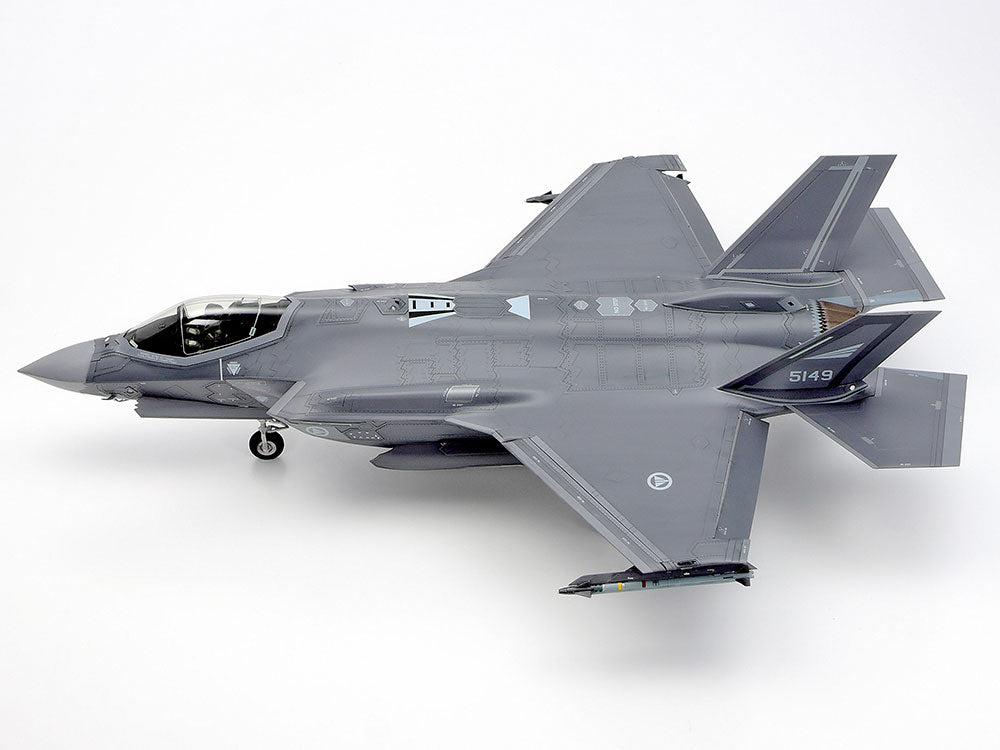 Tamiya 1/48 F-35A Lightning Ii