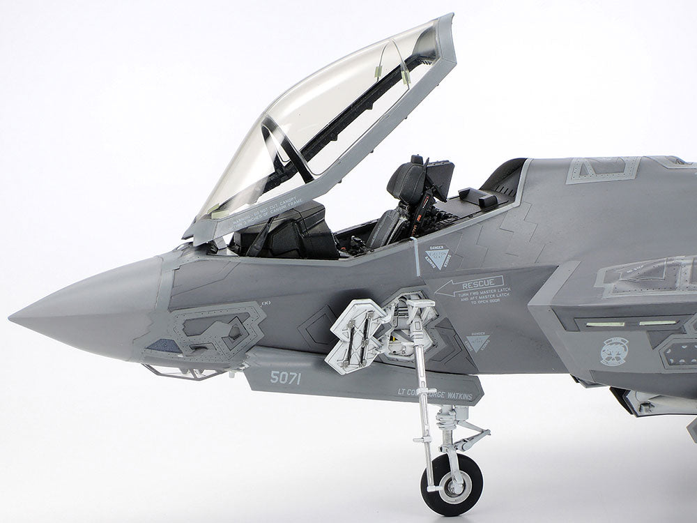 Tamiya 1/48 F-35A Lightning Ii