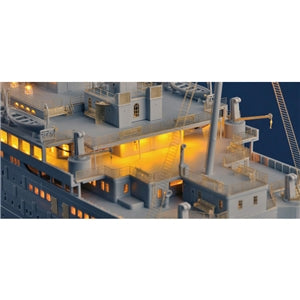 RMS Titanic LED 1:200 Scale Model Kit