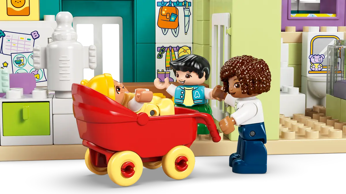 Lego 10470 3 in 1 Modern Family House with Figures