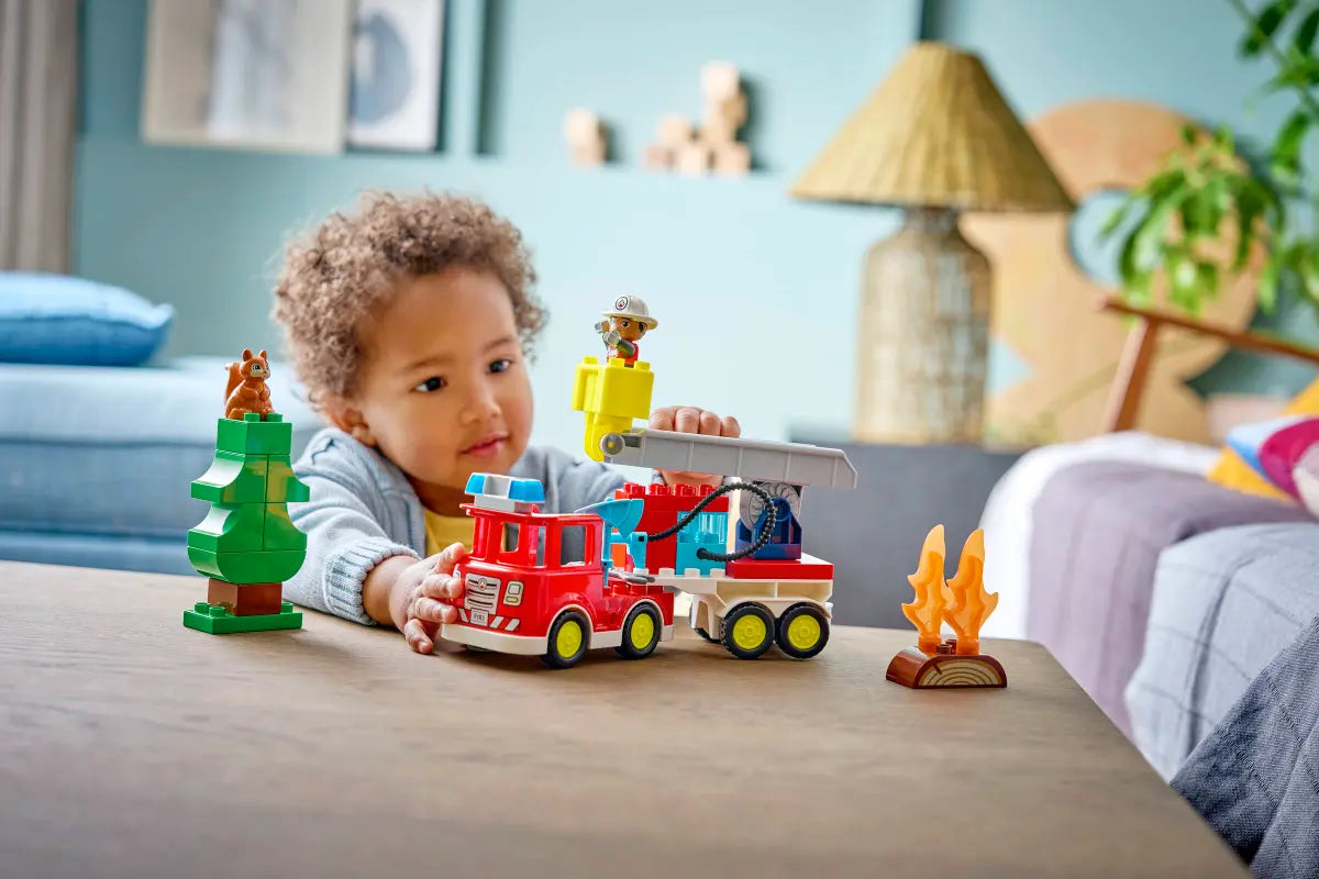 Lego 10473 Fire Truck with Hose and Firefighter