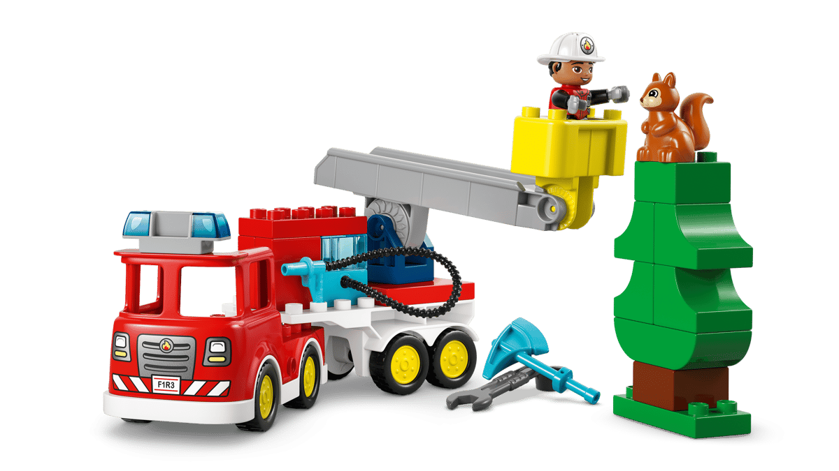 Lego 10473 Fire Truck with Hose and Firefighter