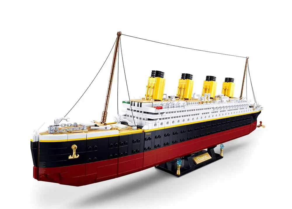Sluban Titanic 1:350