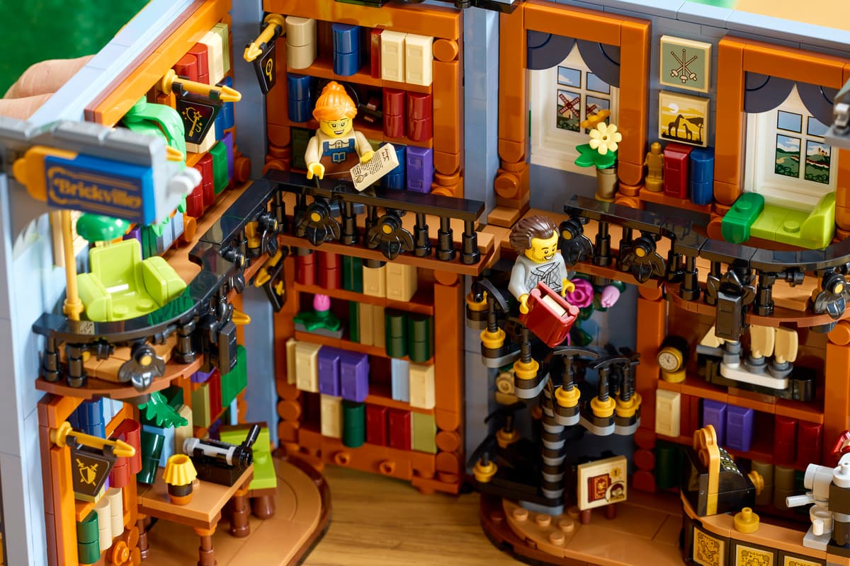 LEGO 11379 Icons Bookshop: Book Nook