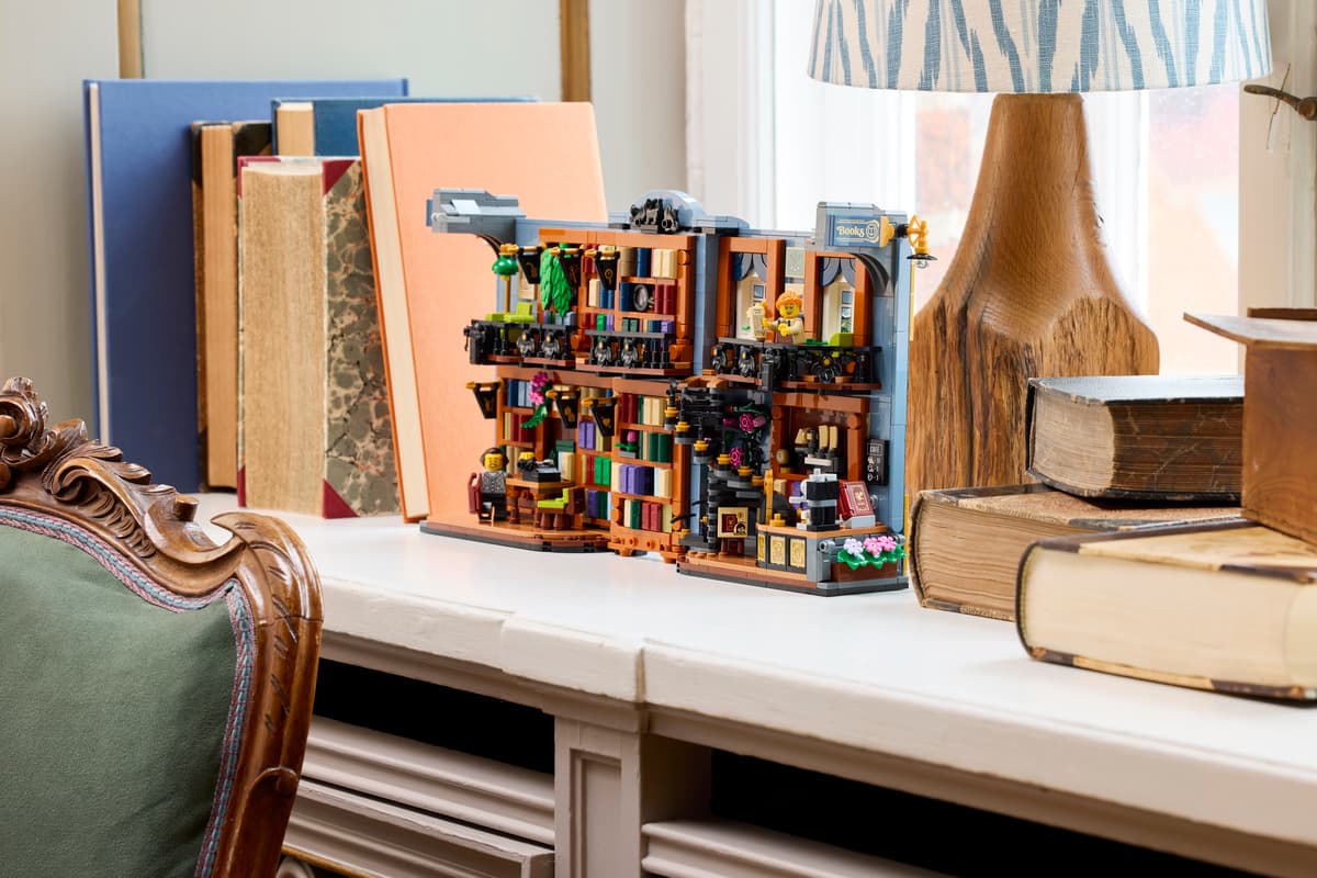 LEGO 11379 Icons Bookshop: Book Nook
