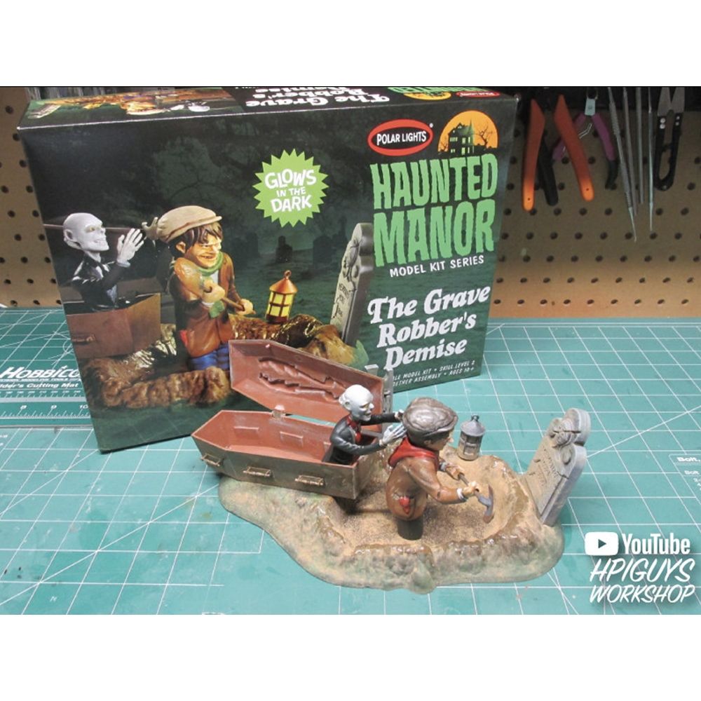 Haunted Manor The Grave Robbers 1:12 Scale Kit