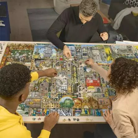 Colin Thompsons Bizarre Town 5000 Piece Jigsaw