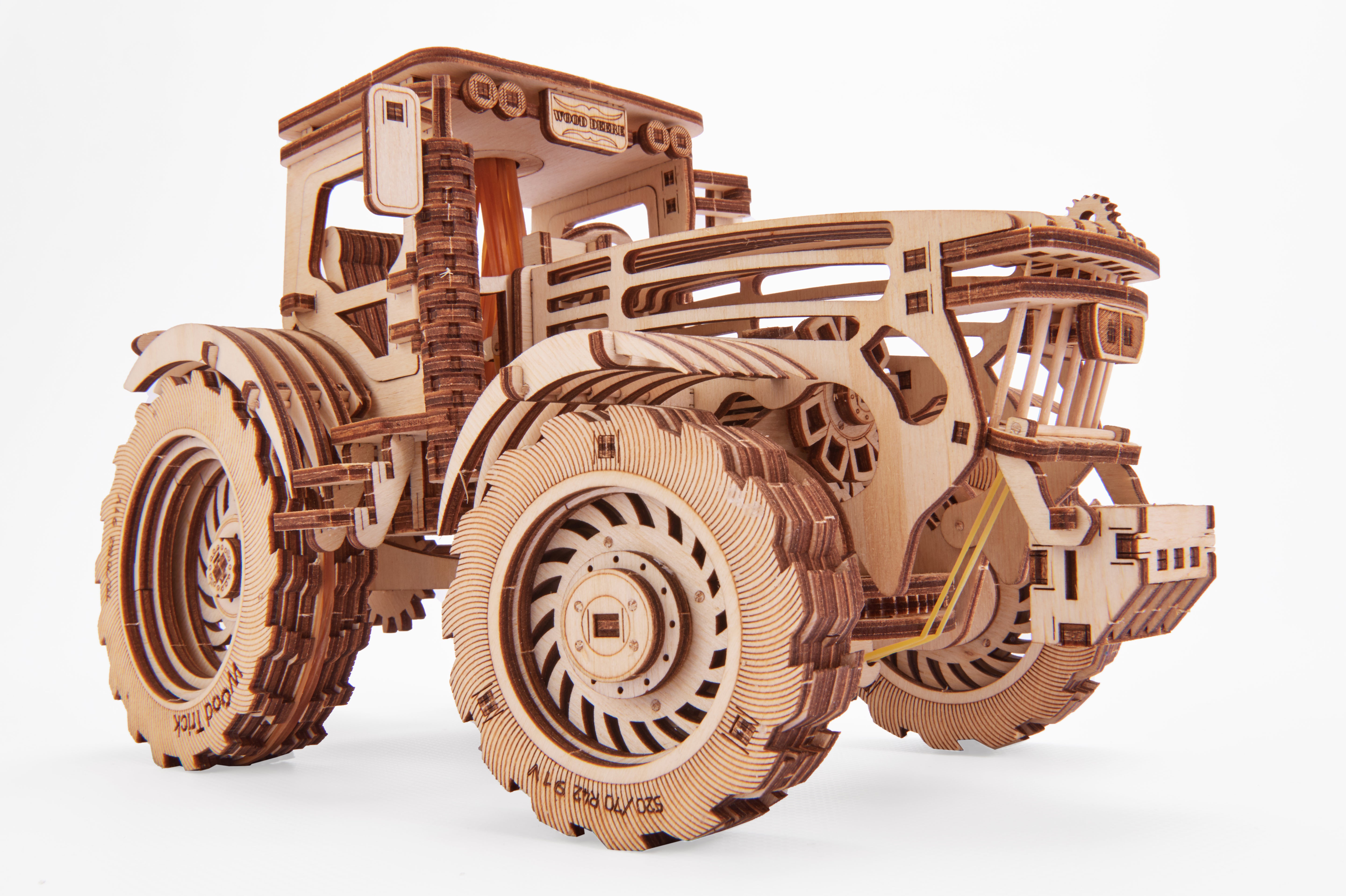 Wood Trick Tractor 401 Piece Set