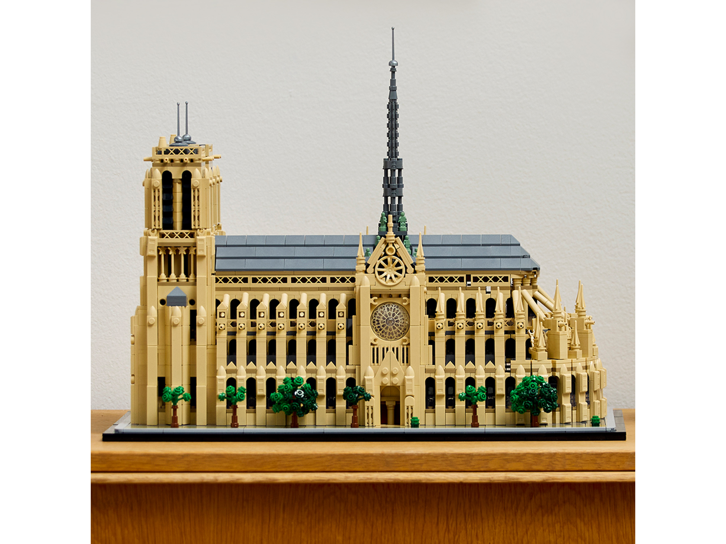 Lego 21061 Notre-Dame de Paris