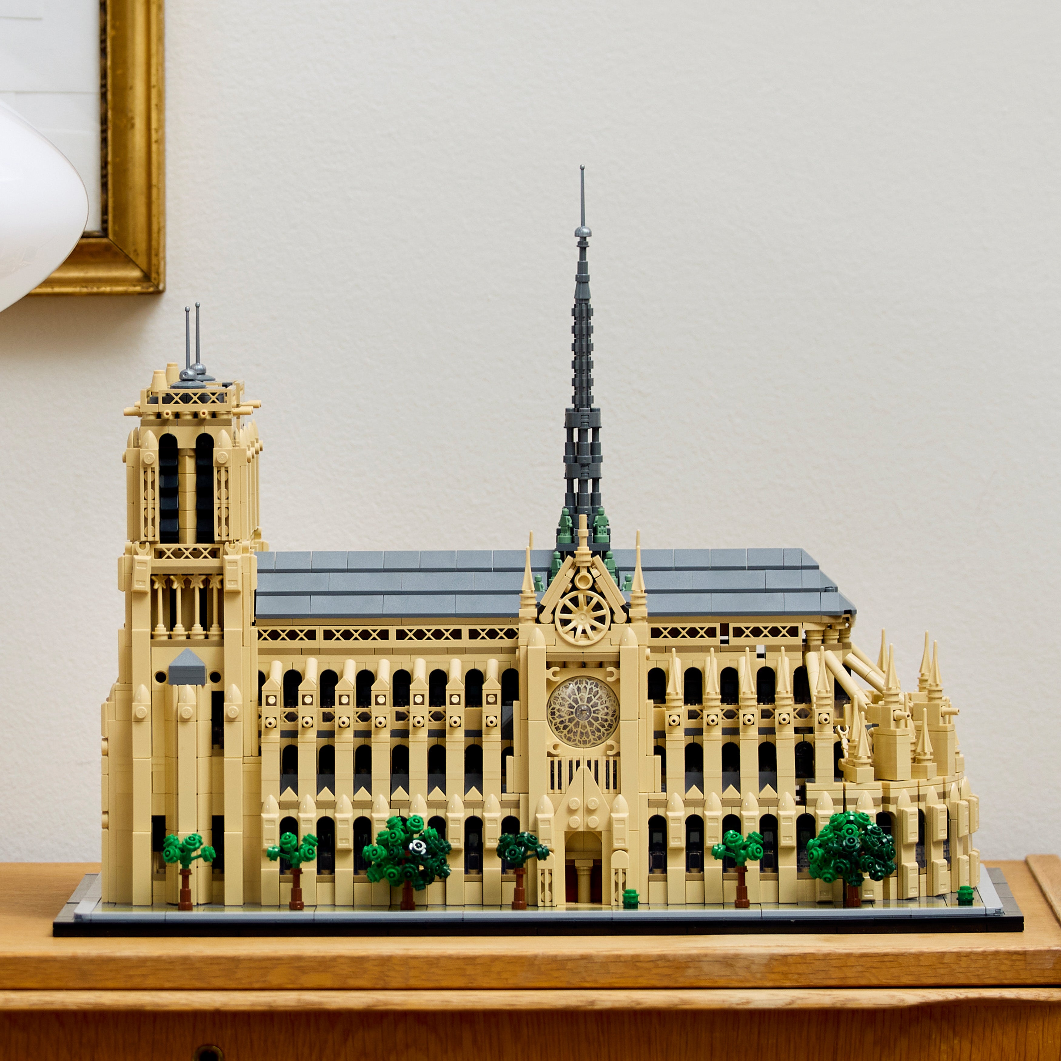 Lego 21061 Notre-Dame de Paris