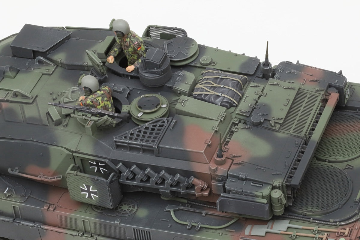 Tamiya Leopard II A7v Tank 1:35 Scale Kit
