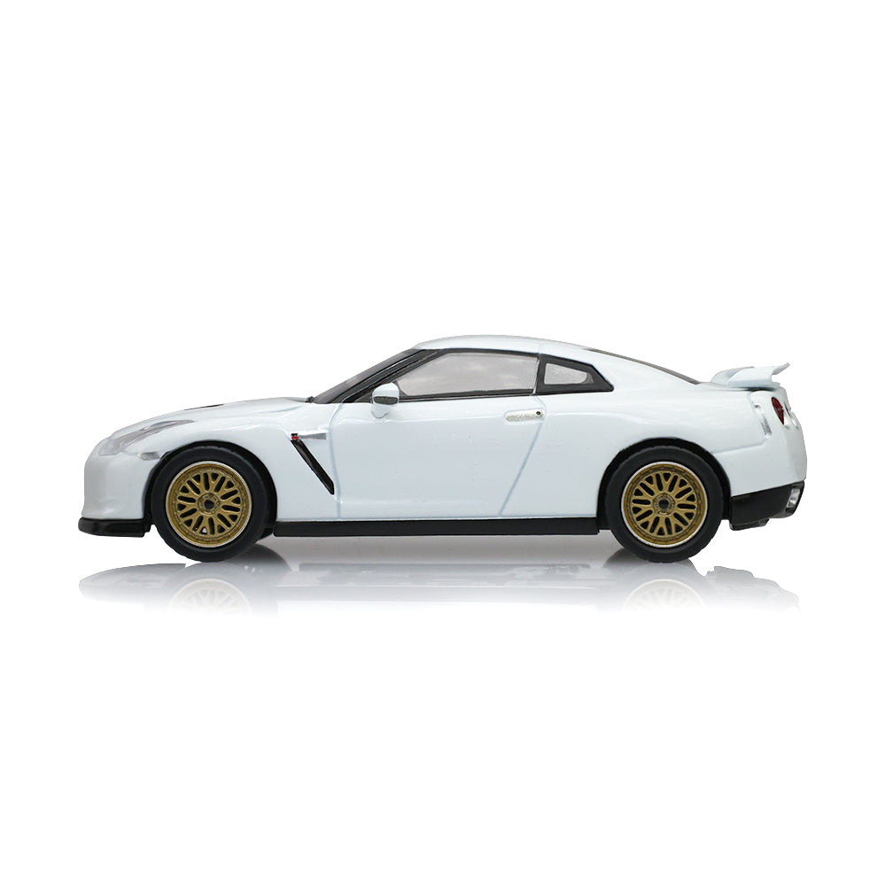 Greenlight Tokyo Torque 2007 Nissan GT-R (R-35) 1:64 Scale Die Cast