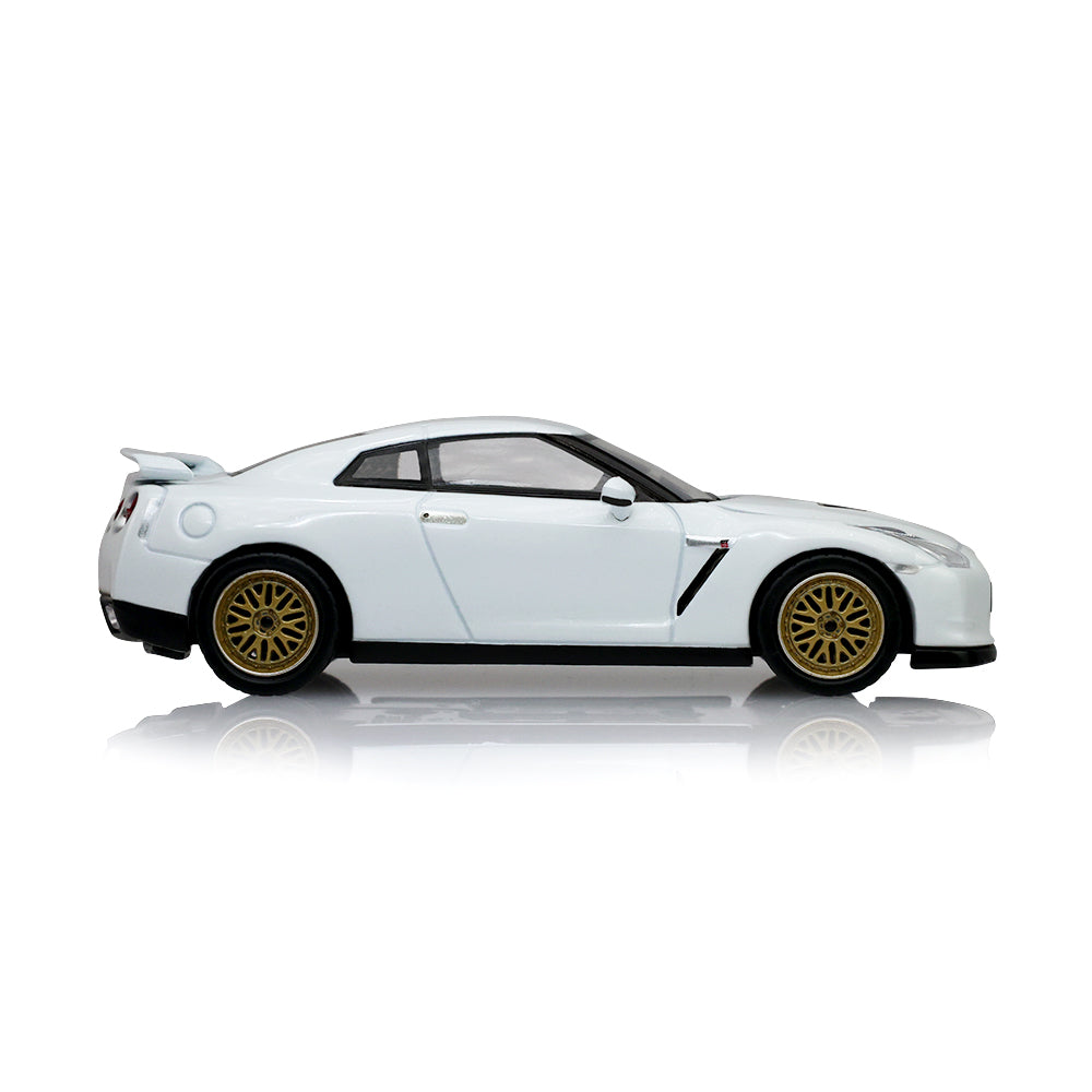 Greenlight Tokyo Torque 2007 Nissan GT-R (R-35) 1:64 Scale Die Cast