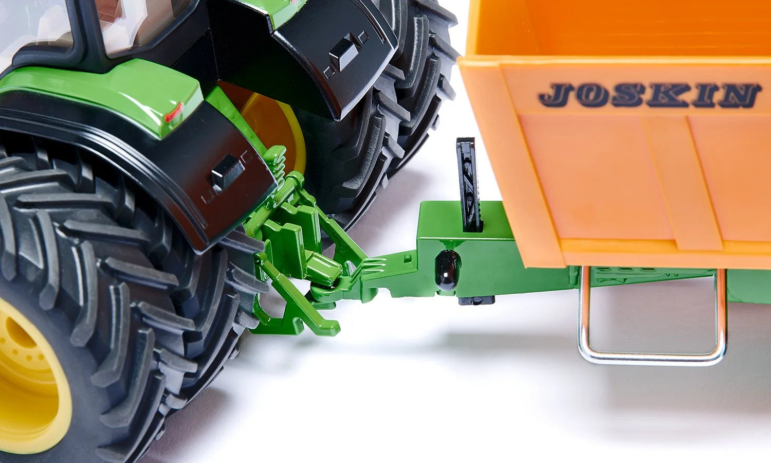 Siku John Deere 8R 410 on Duels 1:32 Scale