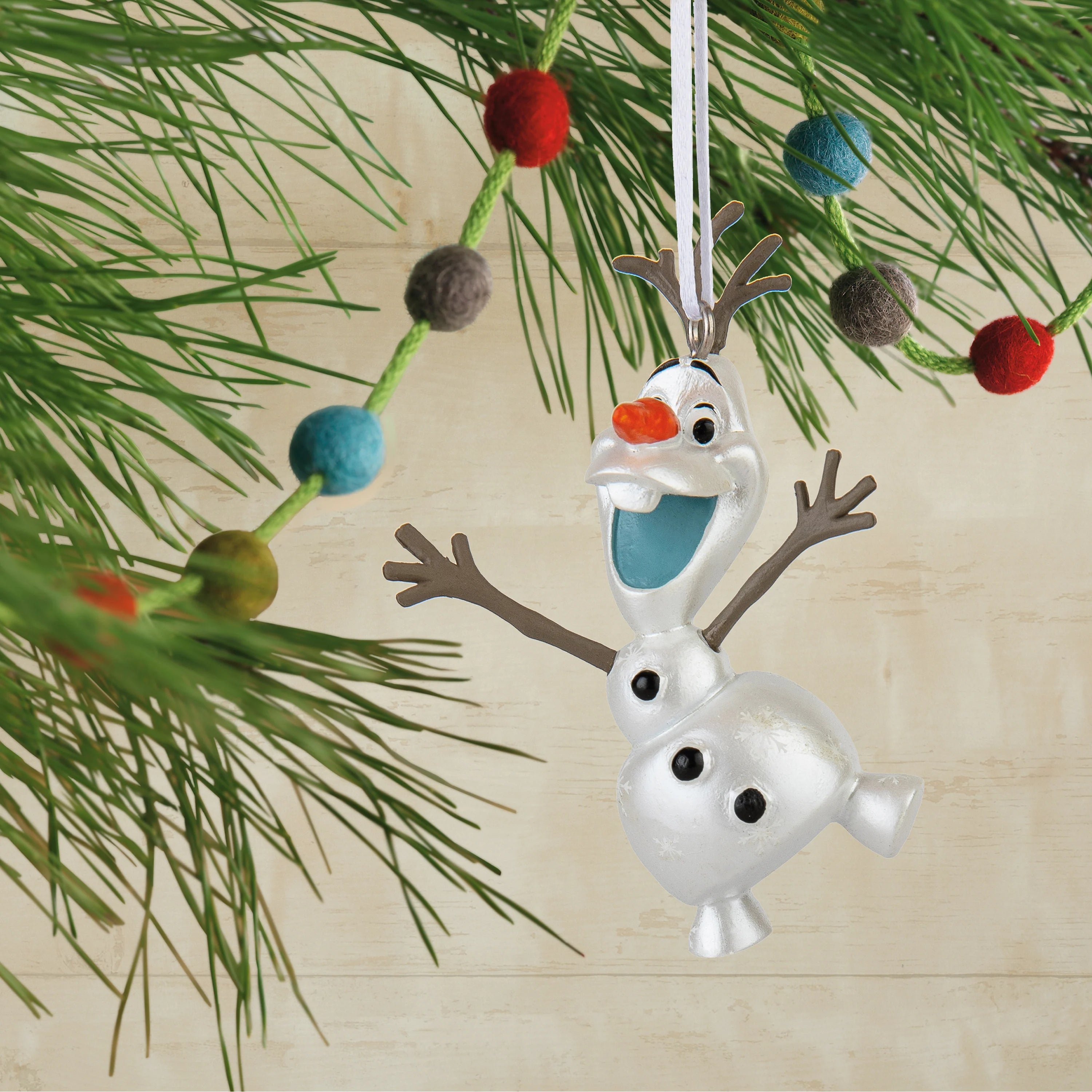 Hallmark Frozen Olaf Resin Christmas Decoration