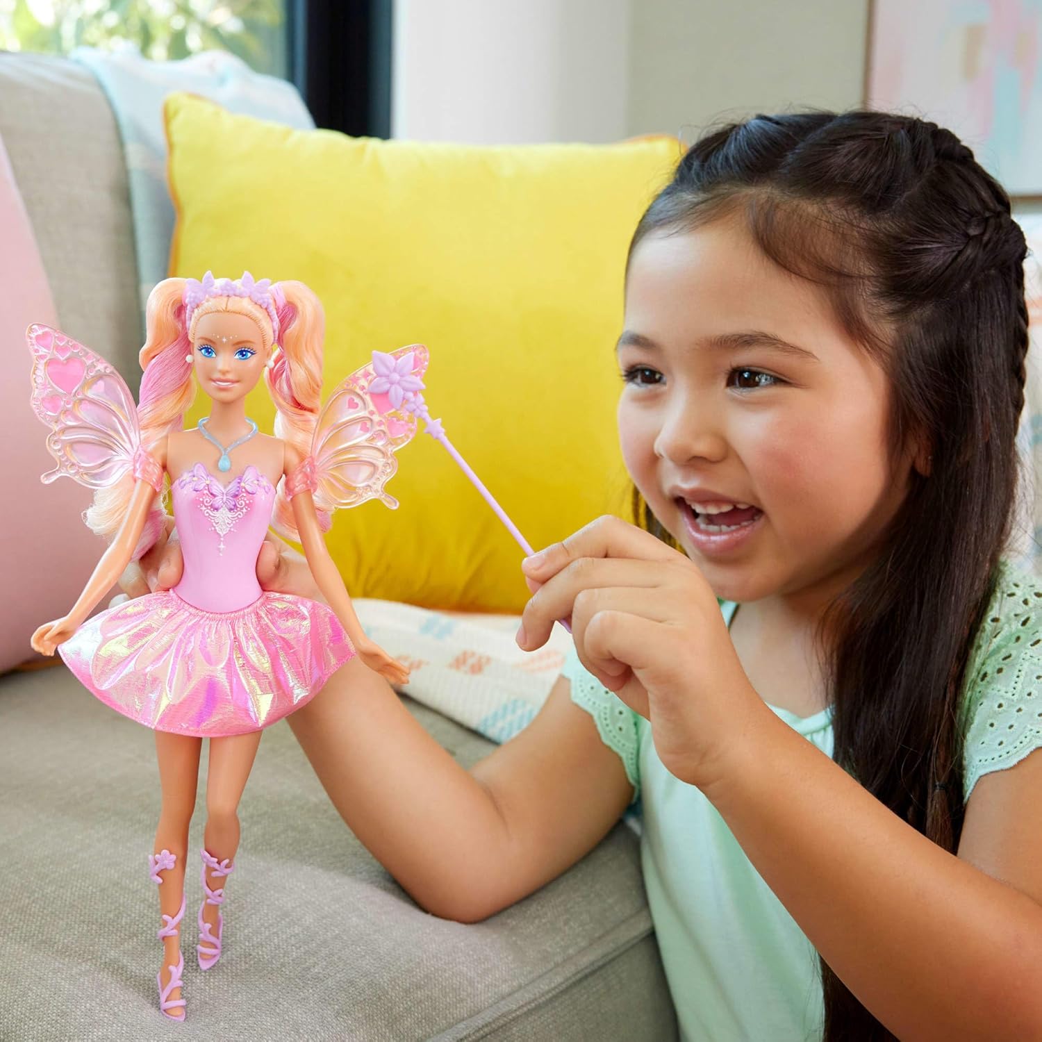 Barbie Fantasy Fairy Doll With Color-Change Wings And Outfit