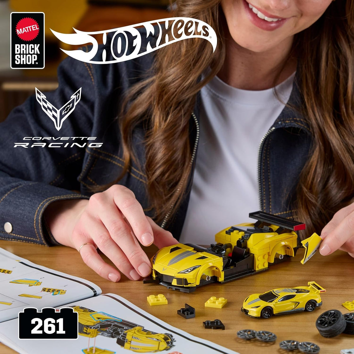 Hot Wheels Brick Shop Chevrolet Corvette