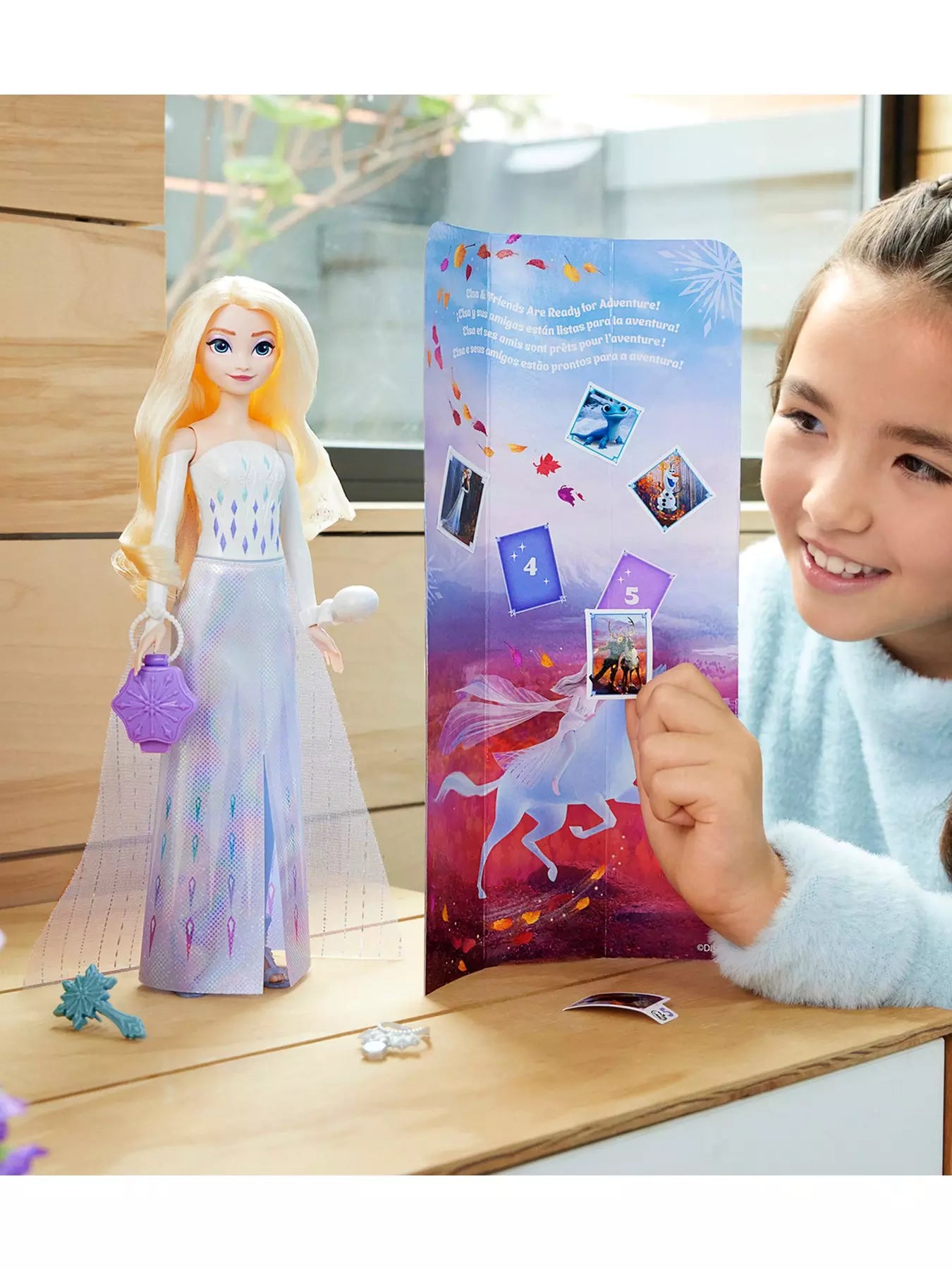 Disney Frozen Spin & Reveal Elsa Fashion Doll