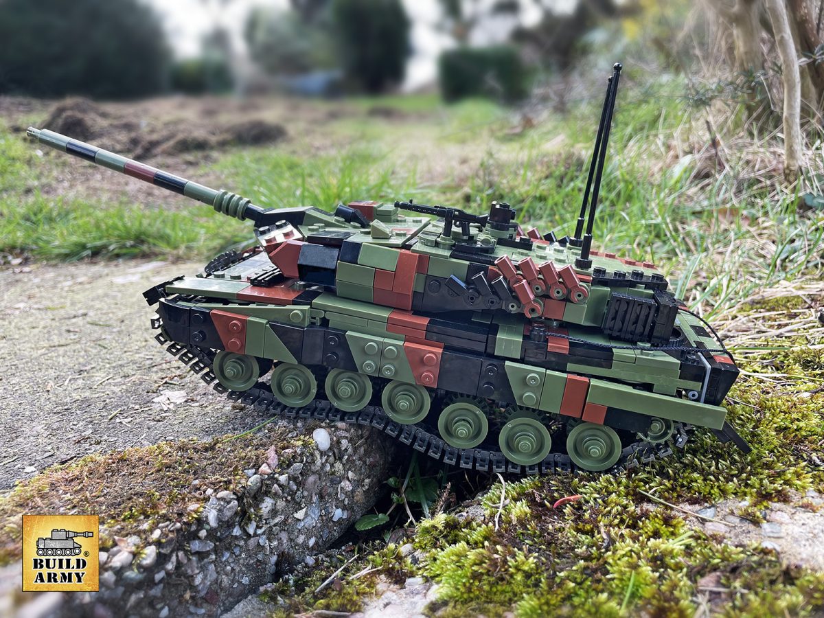 Build Army Leopard 2 Tank 1400 pieces