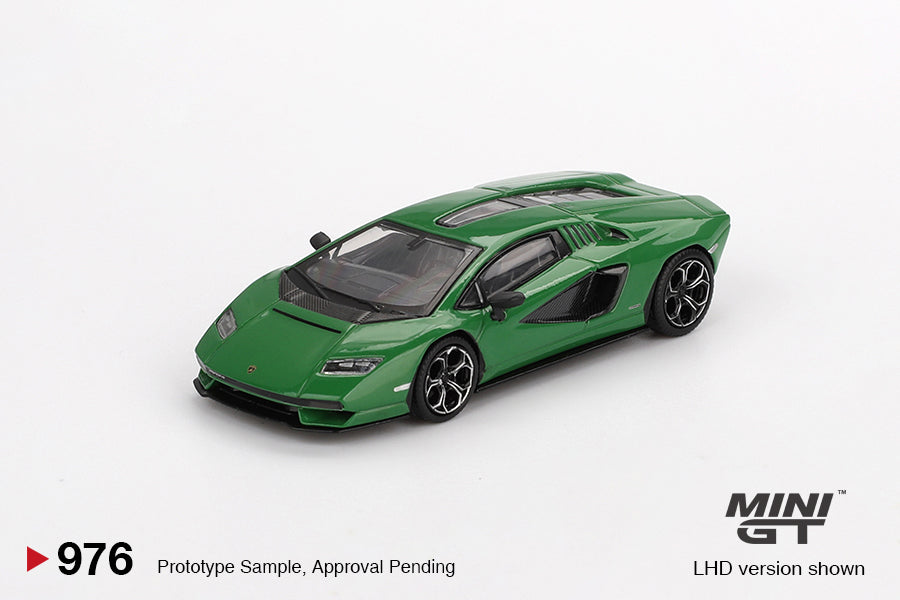 Mini GT Lamborghini Countach LPI 800-4 Verde Medio (LHD) 1:64 Scale