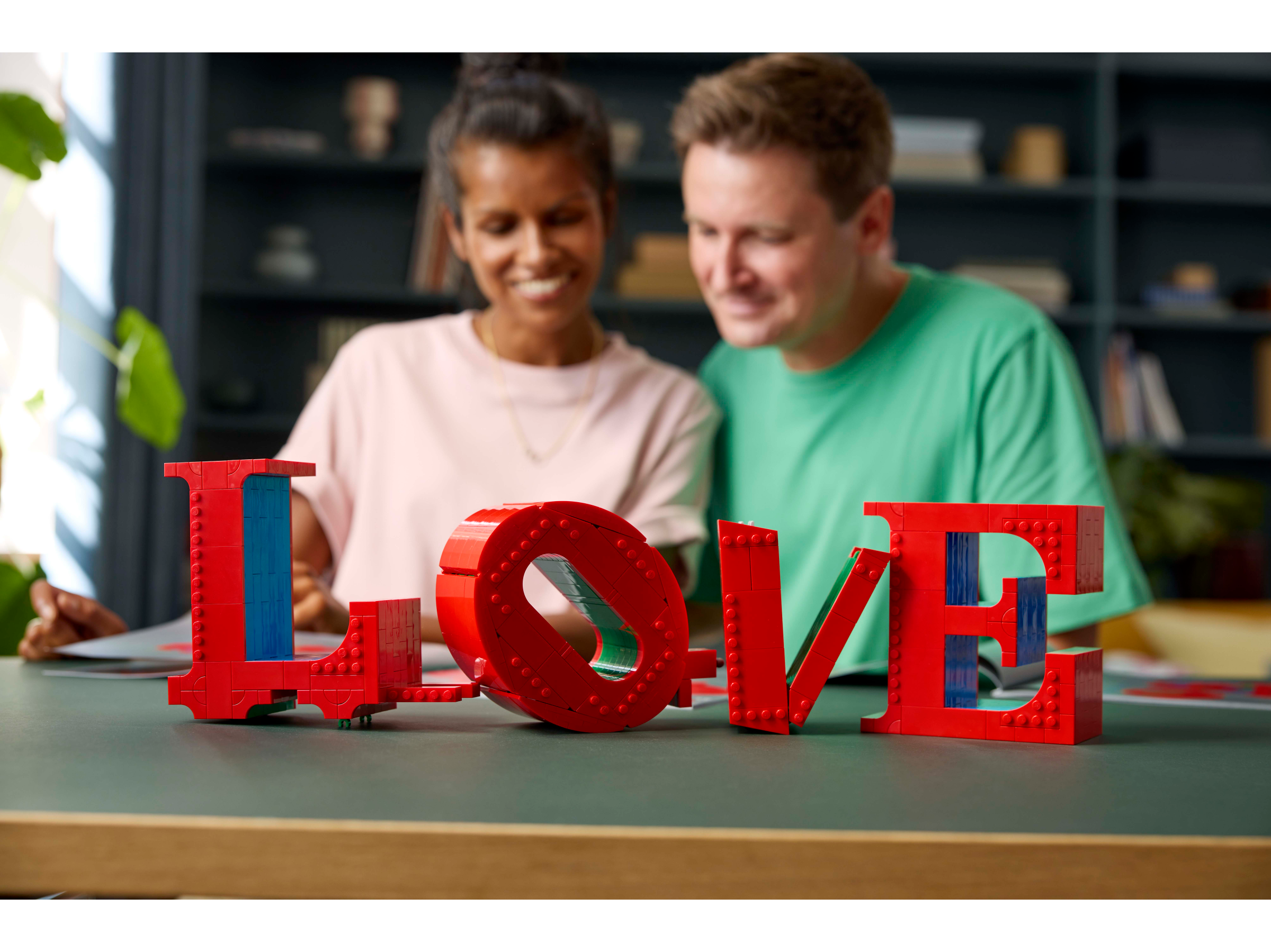 LEGO Art 31214 LOVE Sculpture