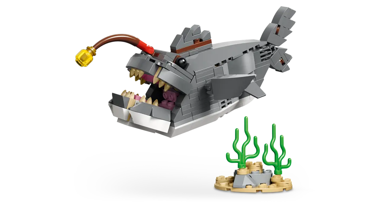 Lego 31381 Fierce Shark with a Treasure Chest