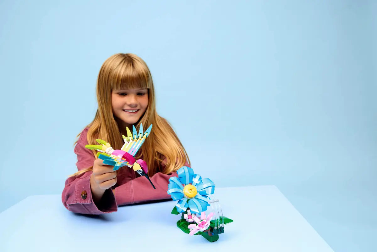 Lego 31384 Wild Animals: Colorful Hummingbird