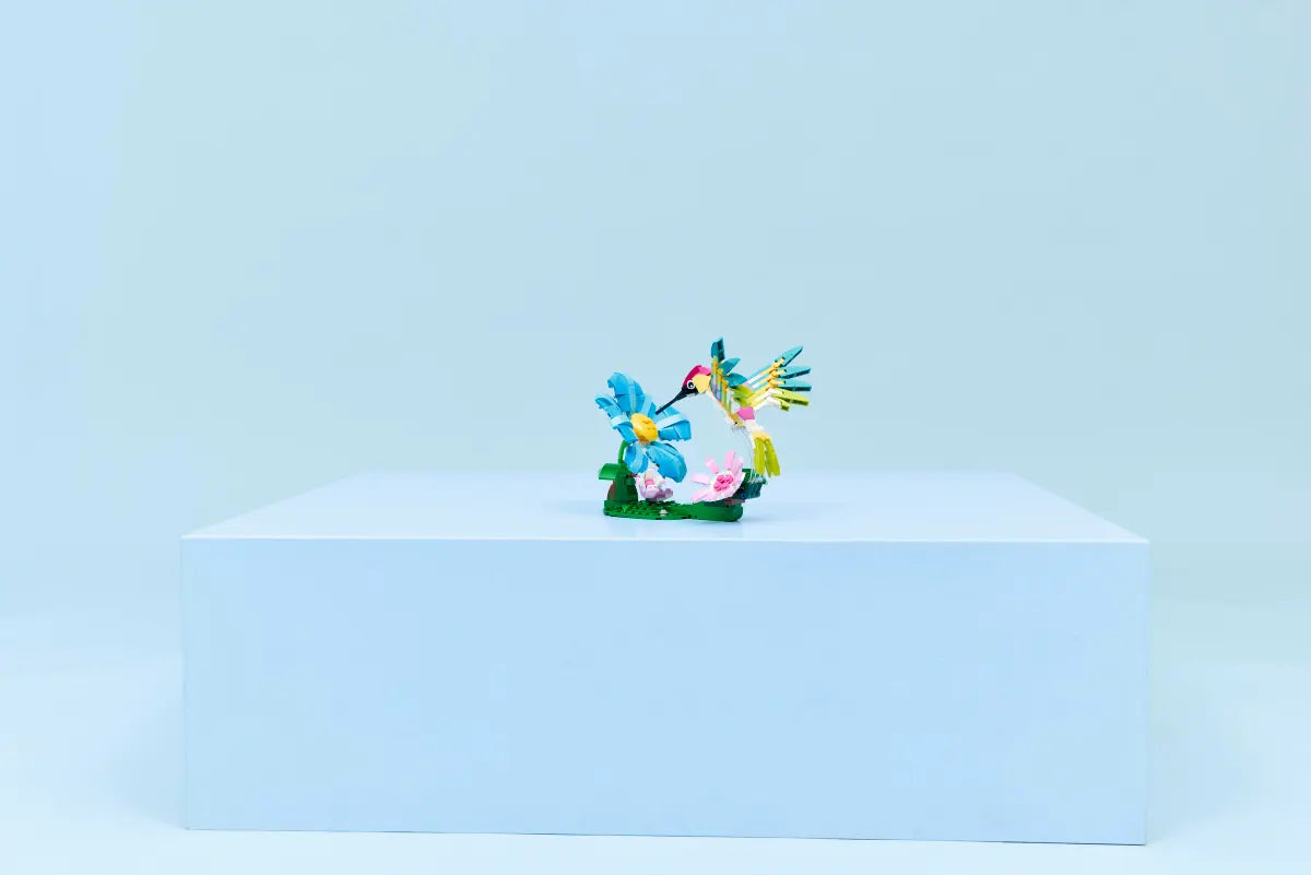 Lego 31384 Wild Animals: Colorful Hummingbird