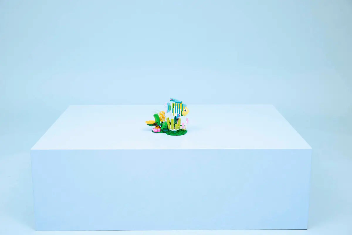 Lego 31384 Wild Animals: Colorful Hummingbird