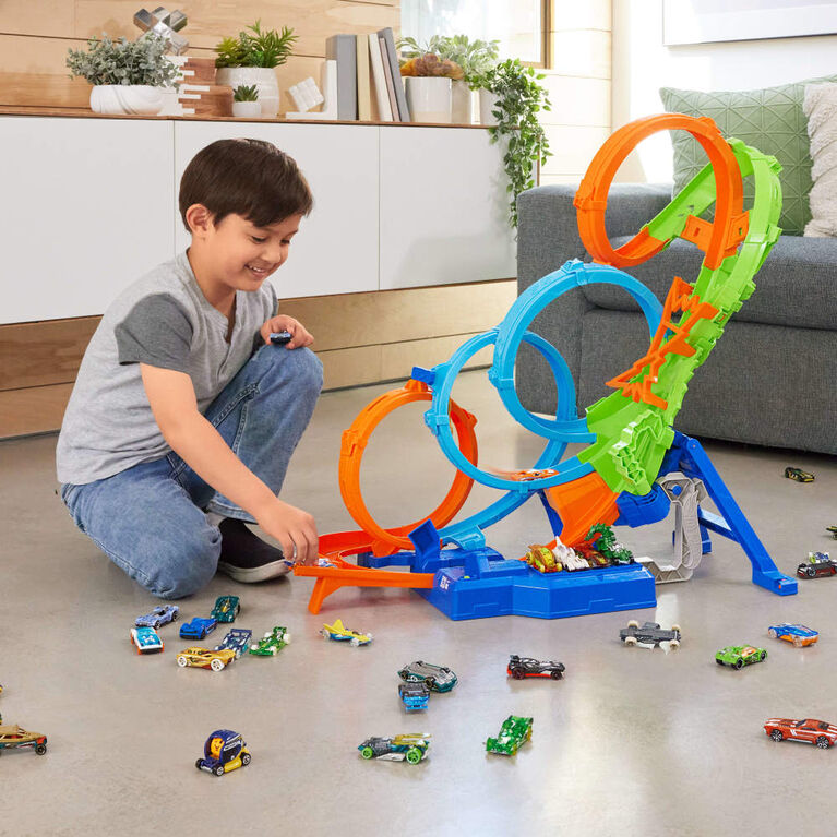 Hot Wheels Action 4-Loop Crash Out Track Set With Motorized Booster