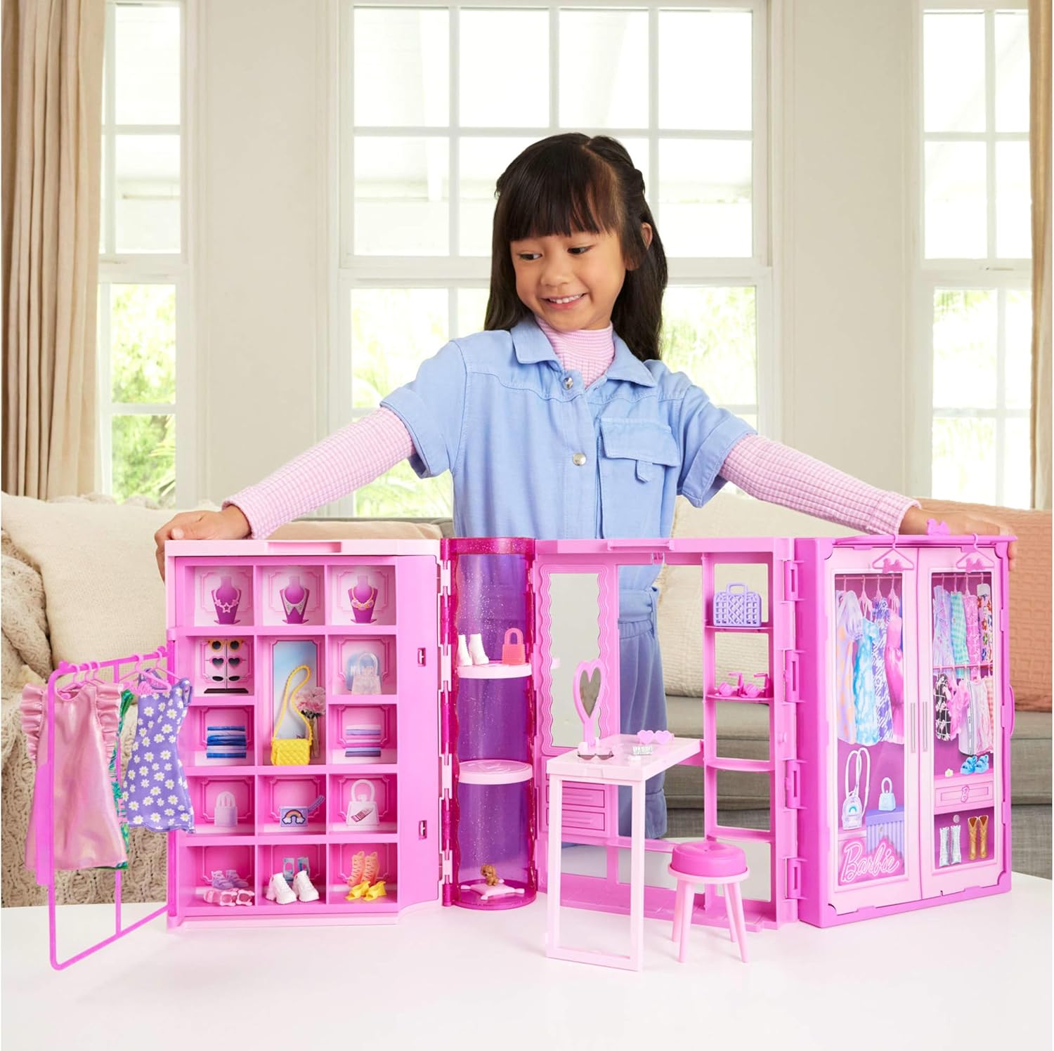 Barbie Dream Closet Toy Playset With Fashion Doll