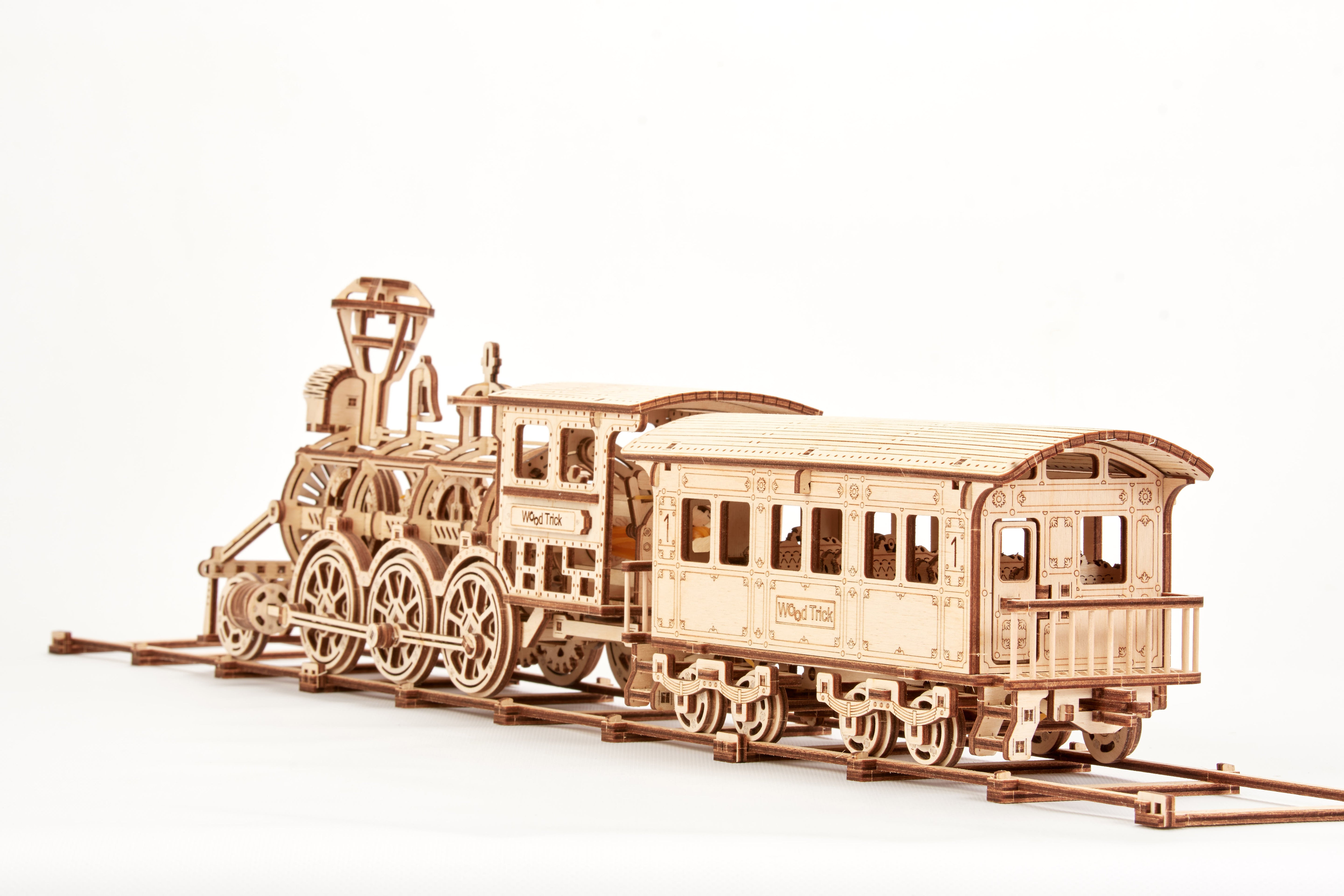 Wood Trick Locomotive R-17 405 Piece Set