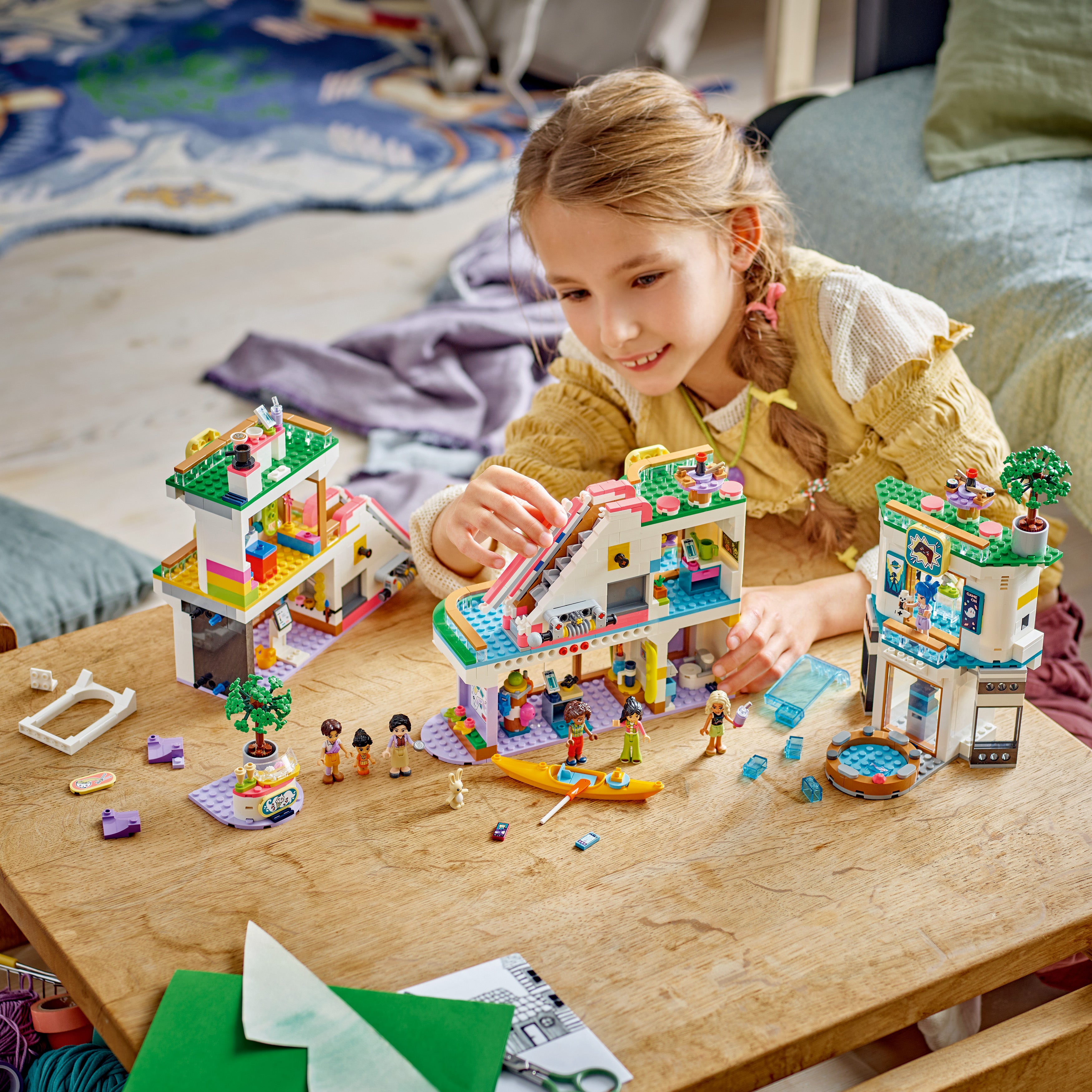Lego 42604 Heartlake City Shopping Mall