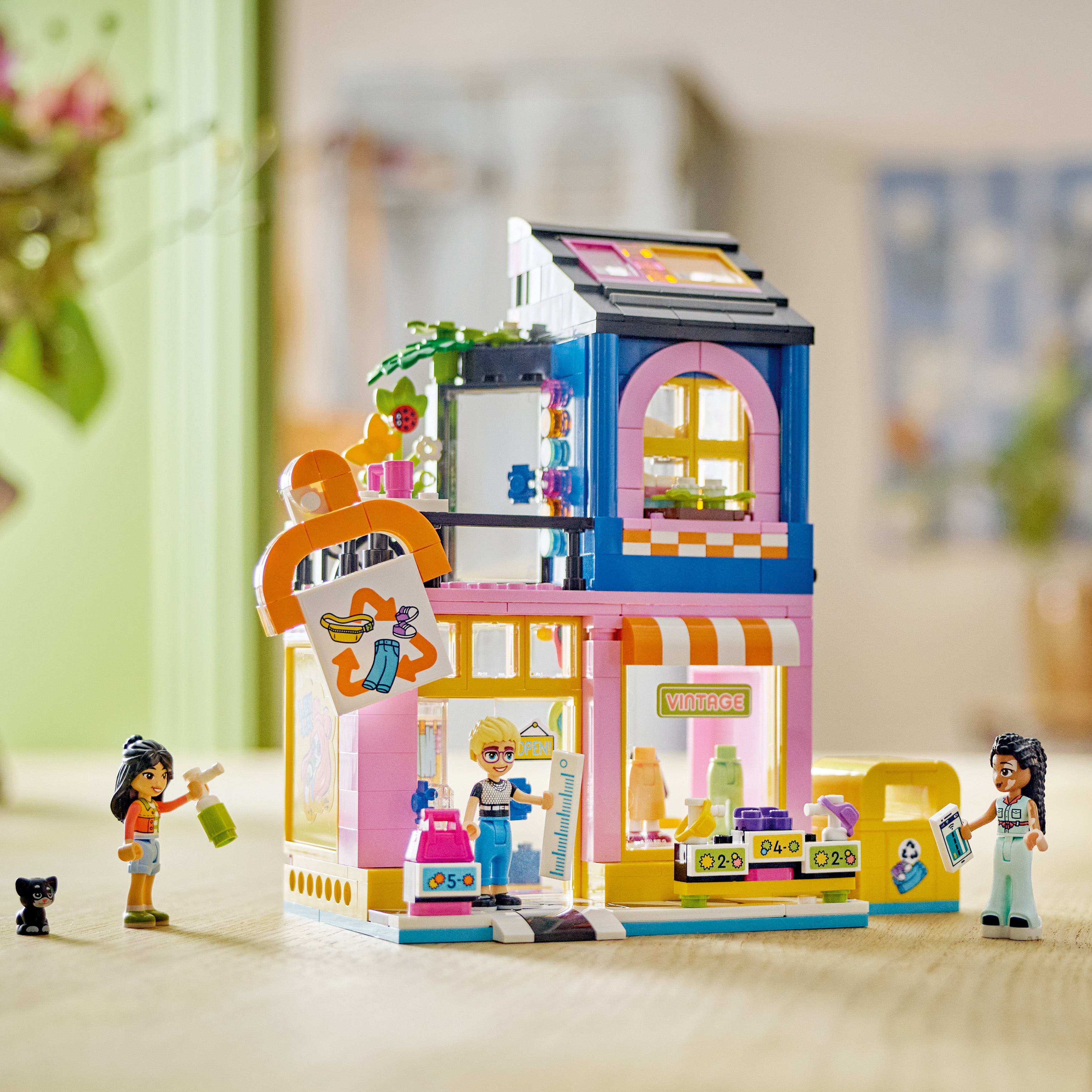 Lego 42614 Vintage Fashion Store