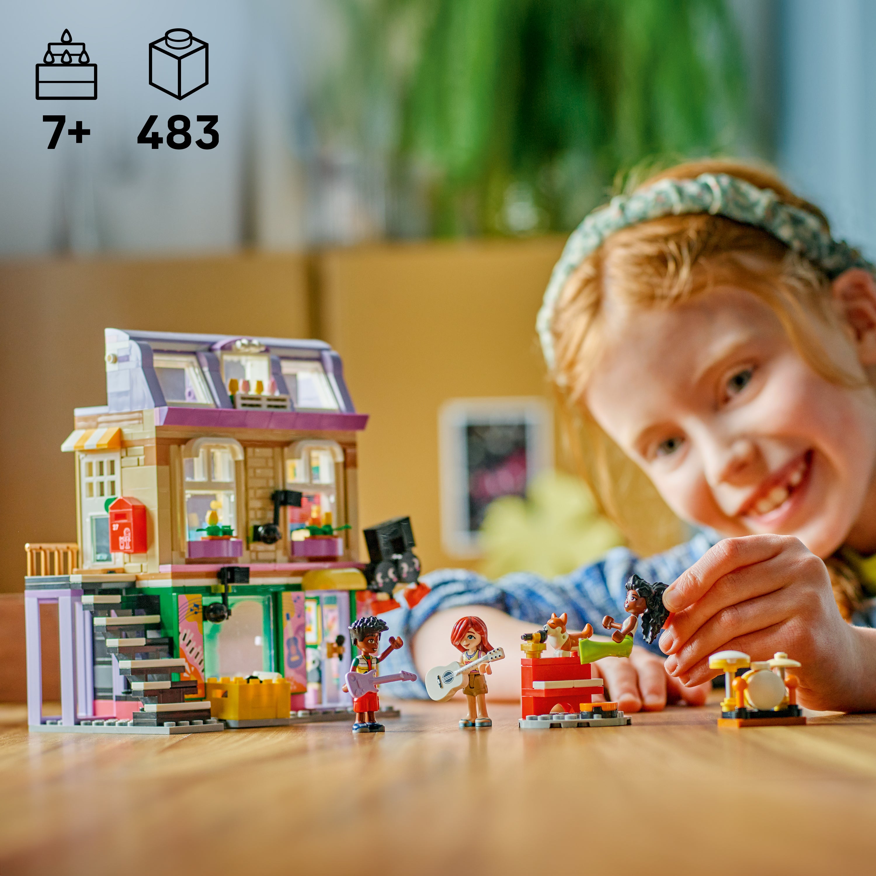 Lego 42653 Music Store & Apartment