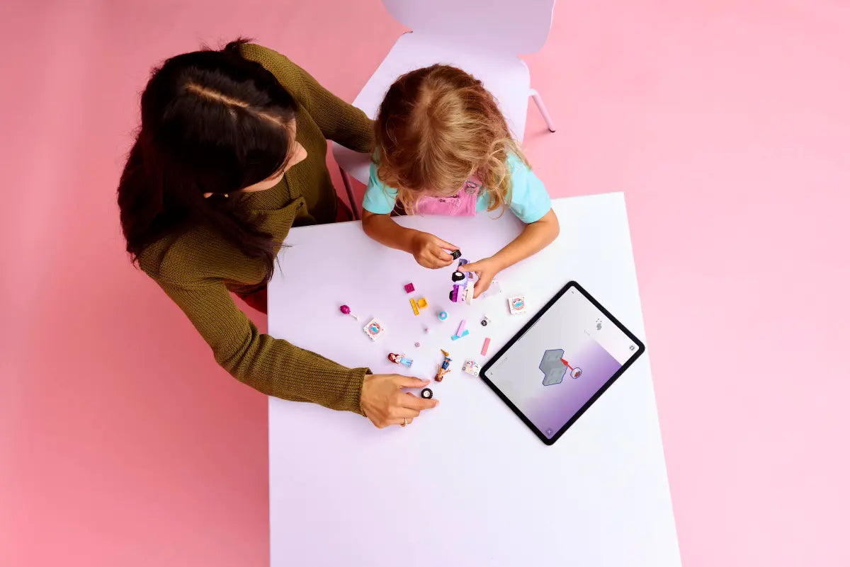 Lego 42675 Unicorn Cake Delivery Car