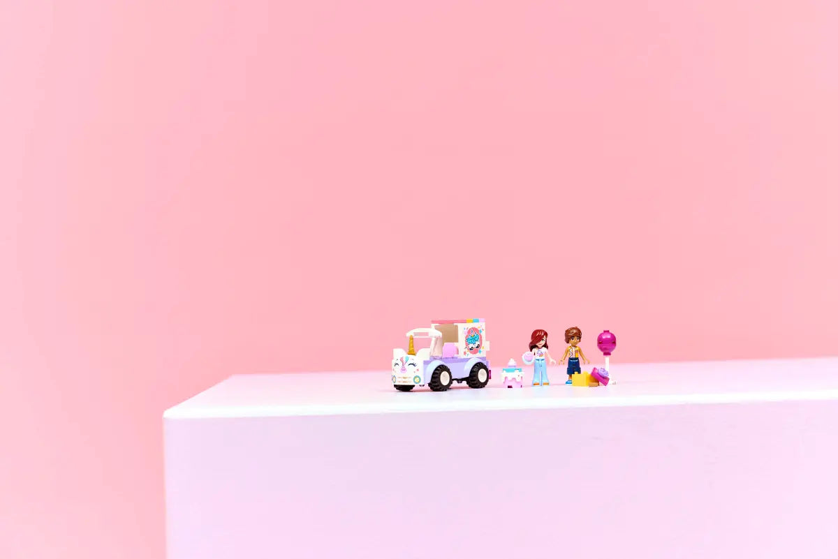 Lego 42675 Unicorn Cake Delivery Car