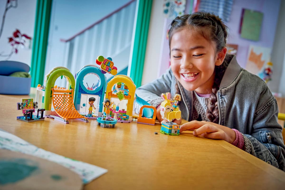 Lego 42686 Fun Indoor Playground