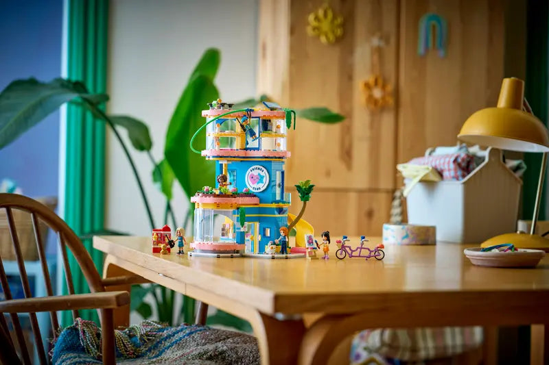 Lego 42689 Heartlake City Friends Club House