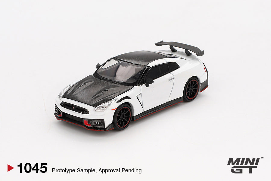 Mini GT Nissan GT-R Nismo 2024 Brilliant White Pearl 1:64 Scale