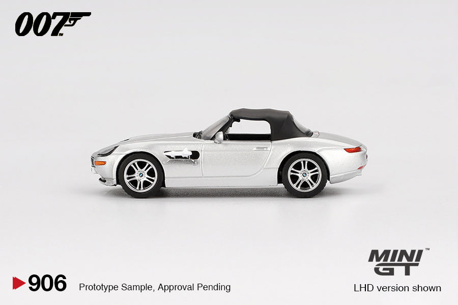 Mini GT BMW z8 007 The World is not Enough 1:64 Scale