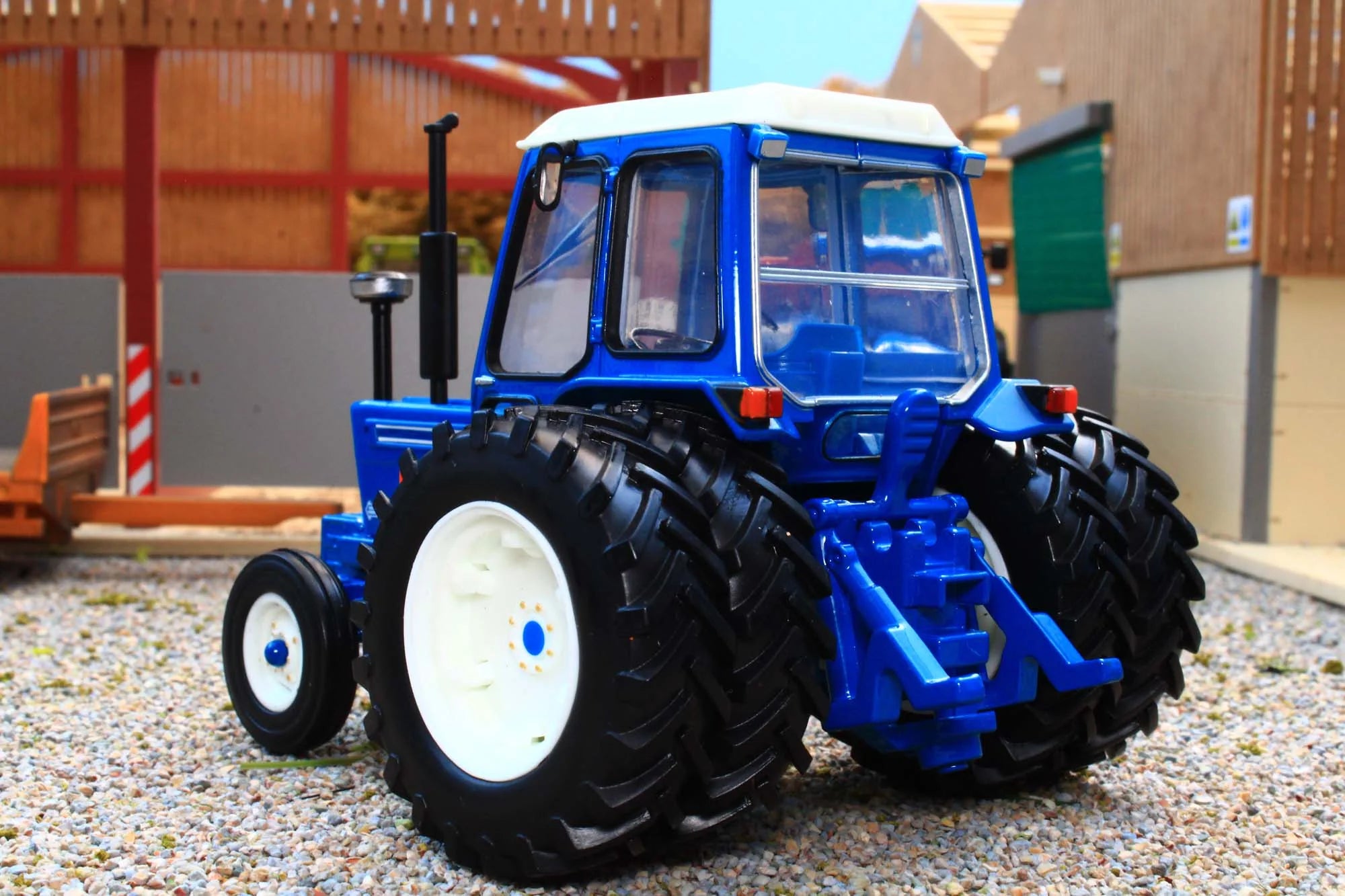 Britians Ford 7600 With Duel Rear Wheels