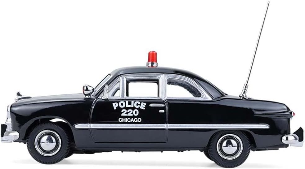 Greenlight 1949 Ford Custom - Chicago 1:43