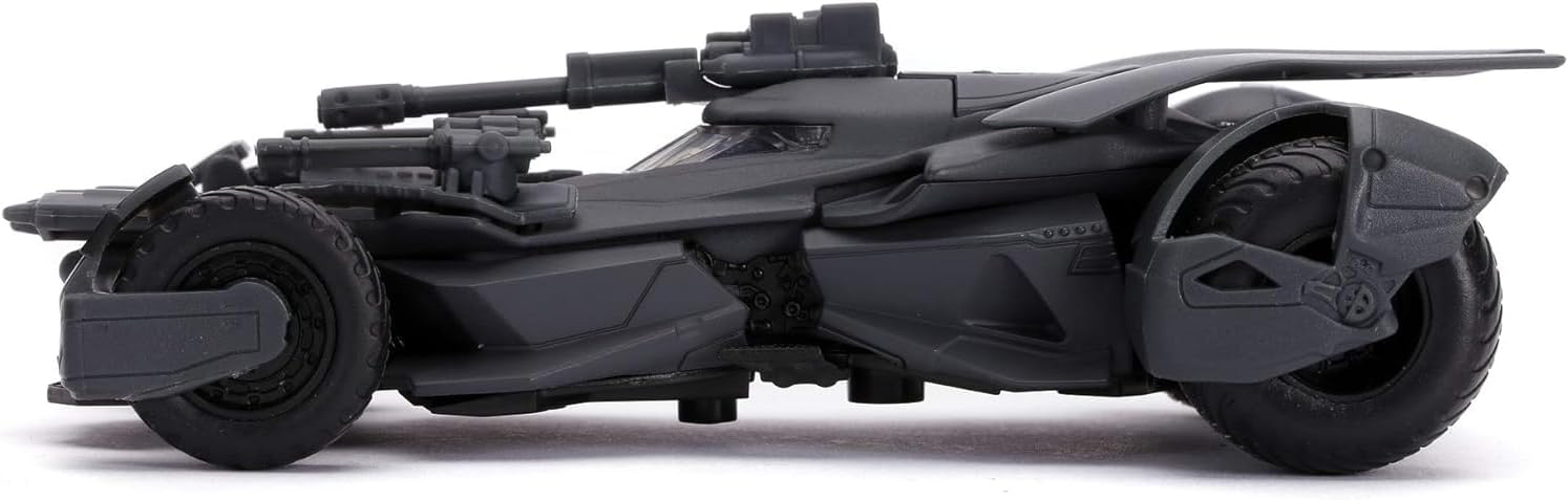 Jada Justice League Batman Batmobile & Figure 1:32 Scale Die Cast Model