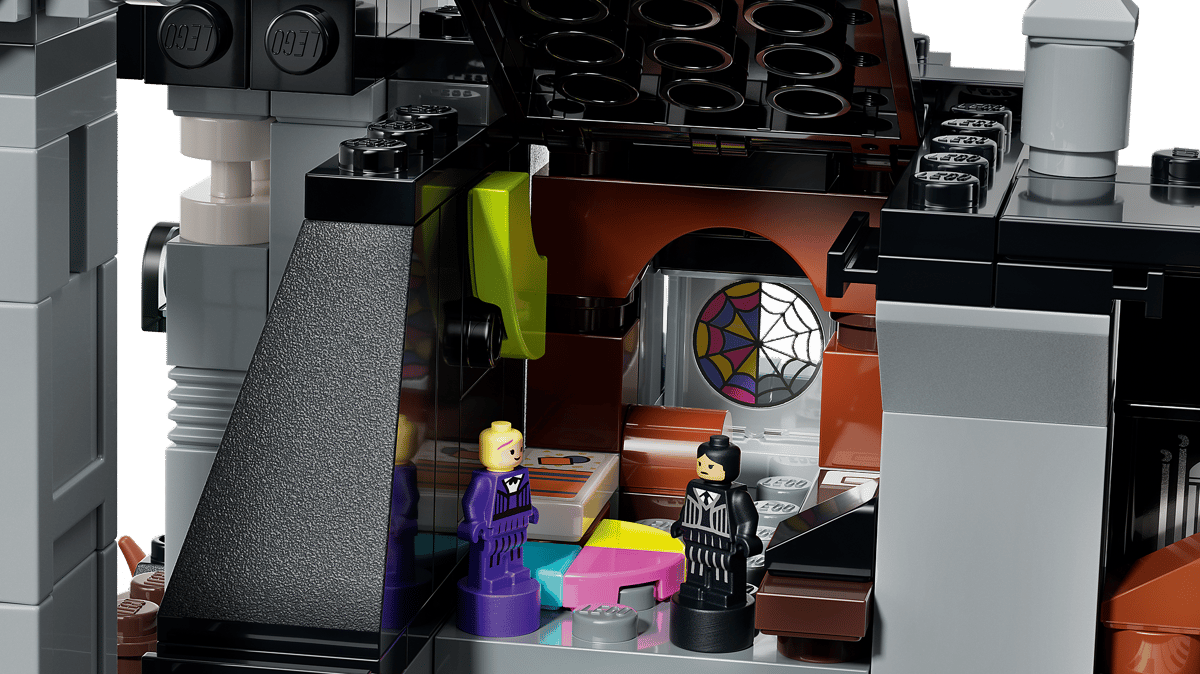 LEGO 76788 Wednesday Nevermore Academy